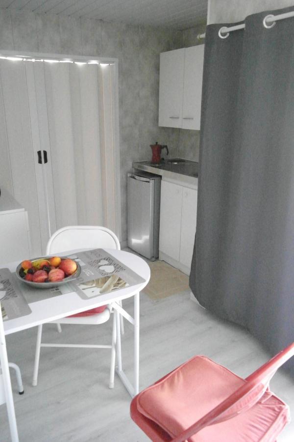 Studio 30 M2 Contes  Extérieur photo